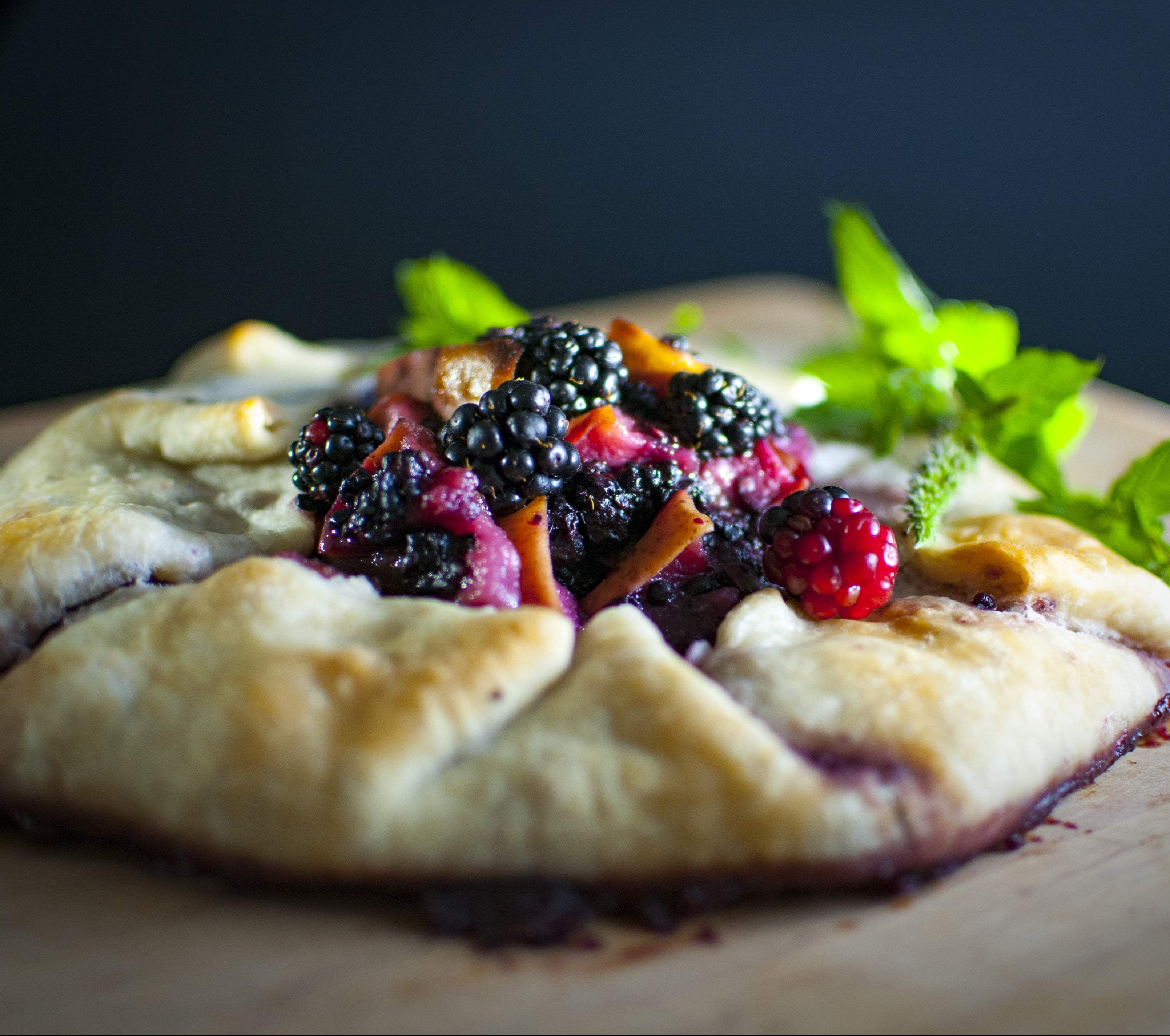 seabiscuit-baking-blackberries-raspberries-wallpaper